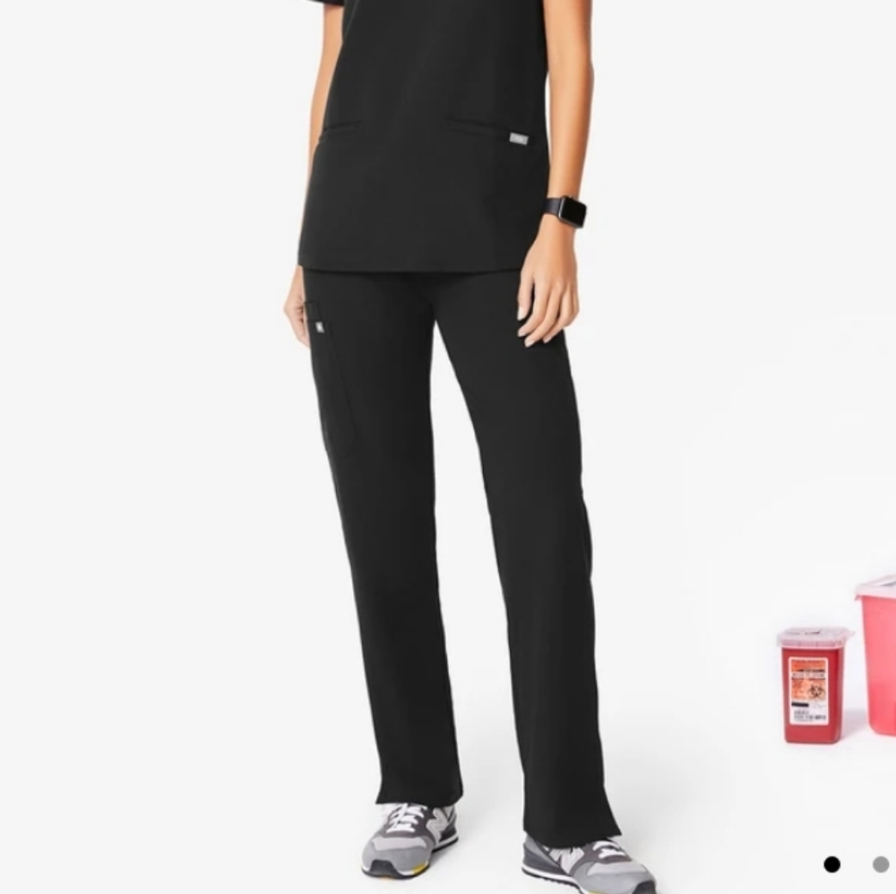 Figs Scrub Pants Kade Cargo ... 3 pairs